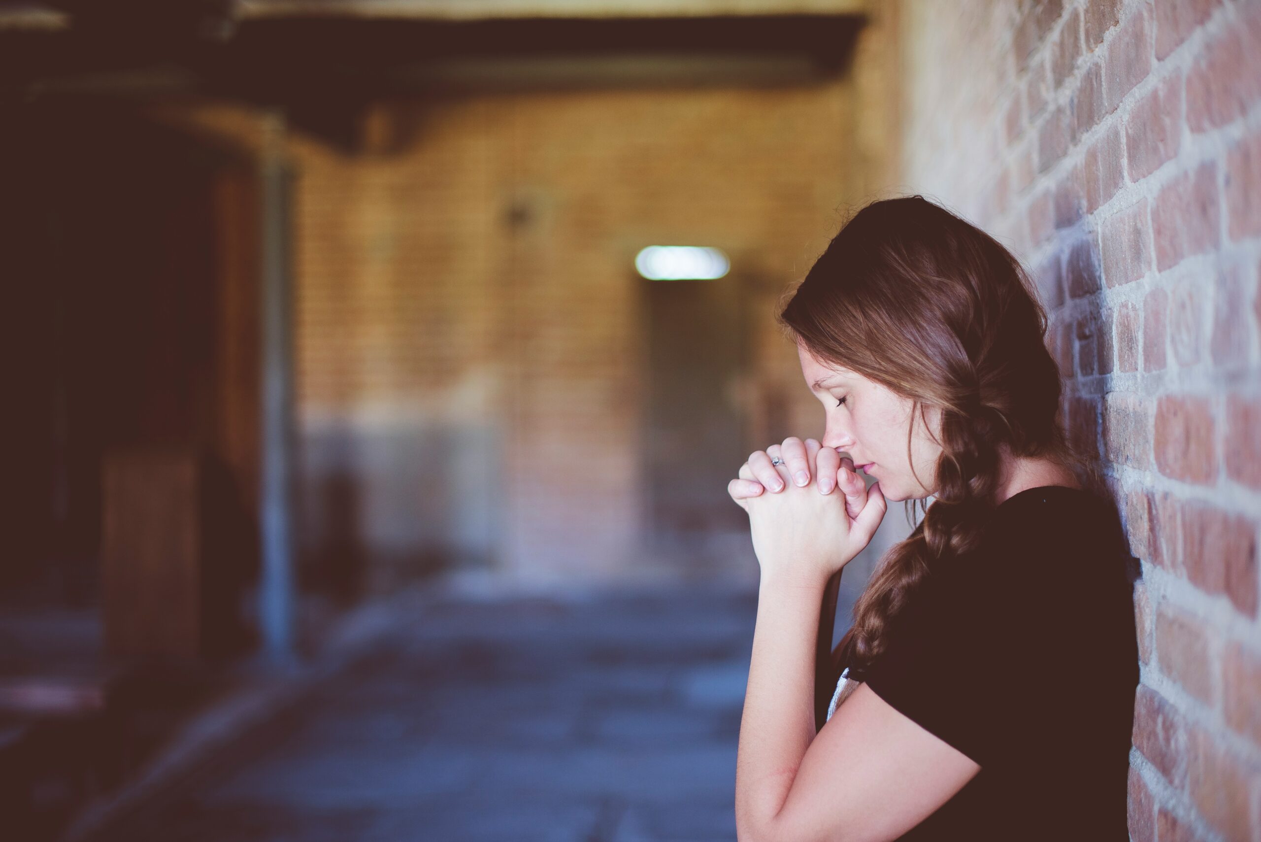 O Amor Me Amou Versículo: Encontrando a Paz no Amor Divino