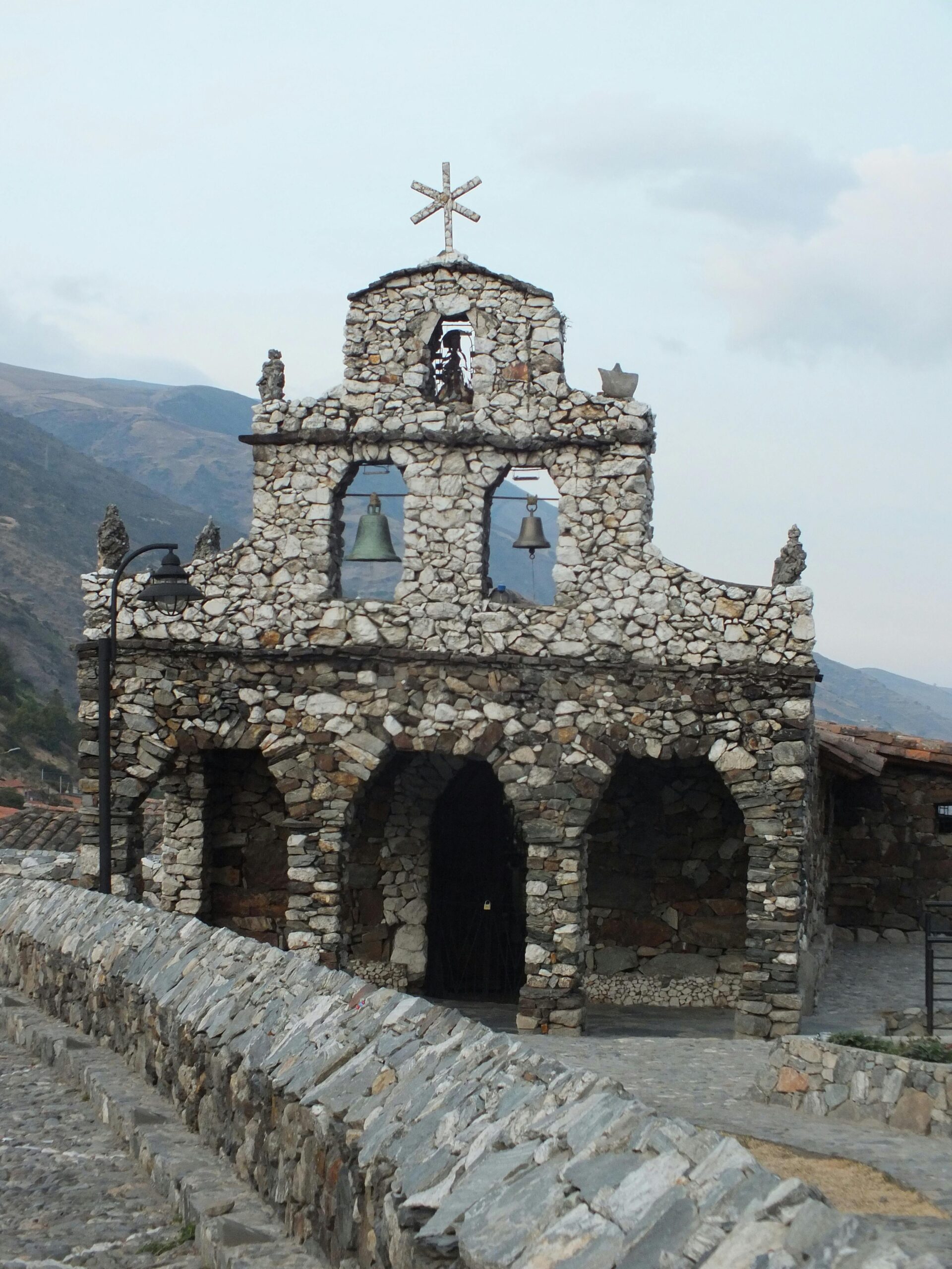 Relíquia da primeira santa milenar da Igreja Católica roubada de paróquia venezuelana