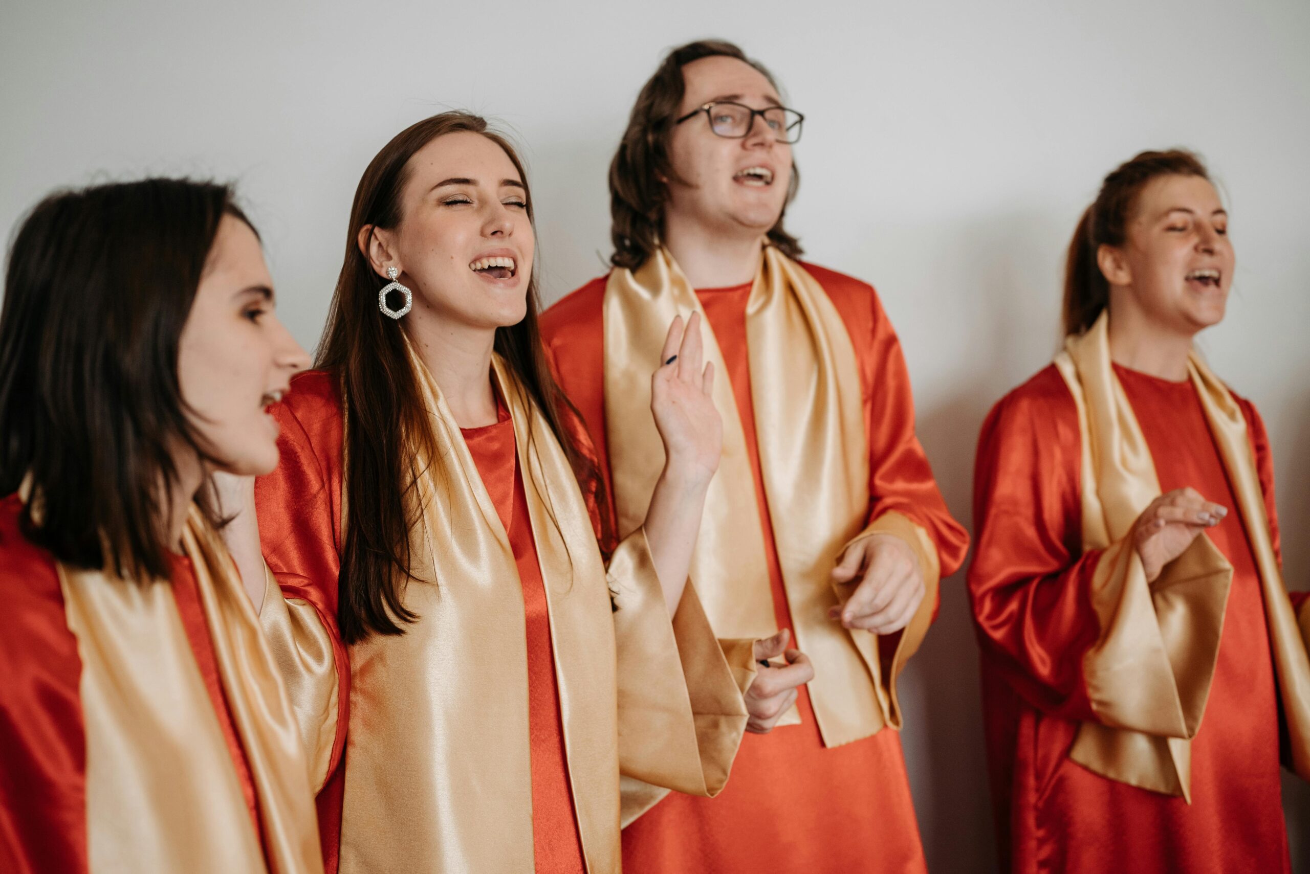 O Canto na Missa: Significado Espiritual e Transformação Interior