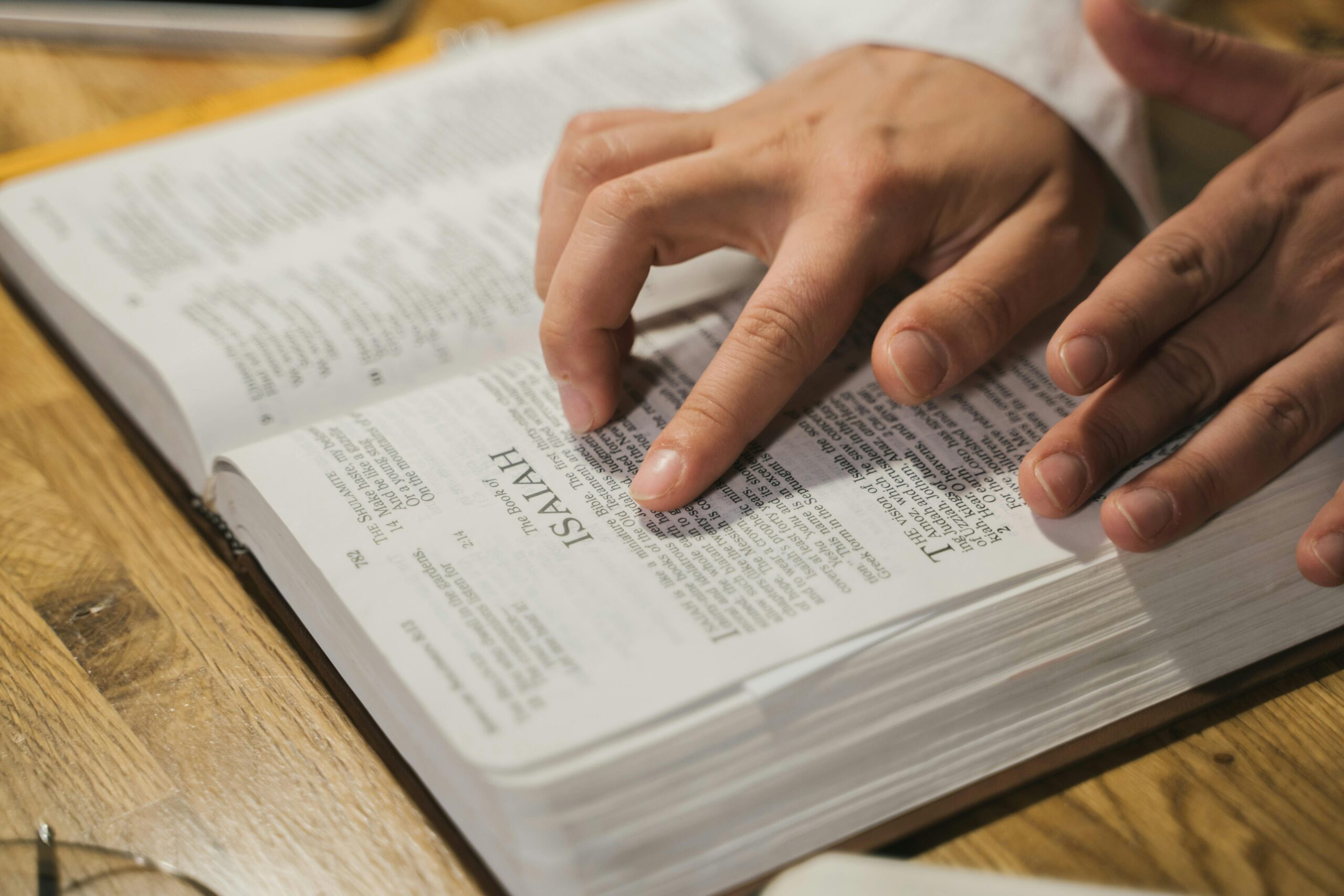 Estudos Espirituais para Fortalecer a Fé: Guia Inspirador