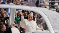 Papa Leão XIV visitará a Turquia e o Líbano no próximo mês em sua primeira viagem ao exterior.